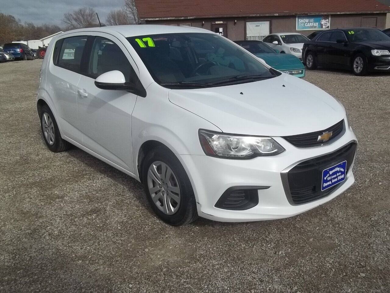 Used 2017 Chevrolet Sonic LT FWD image 4