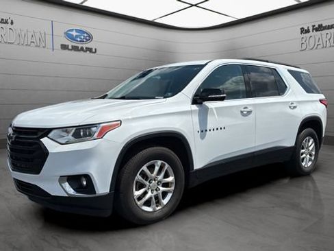 Used 2019 Chevrolet Traverse LT w/ LPO, Blackout Package AWD/4WD image 10
