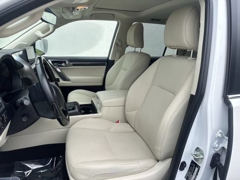 Used 2023 Lexus GX 460 Premium w/ Premium Package AWD/4WD image 13