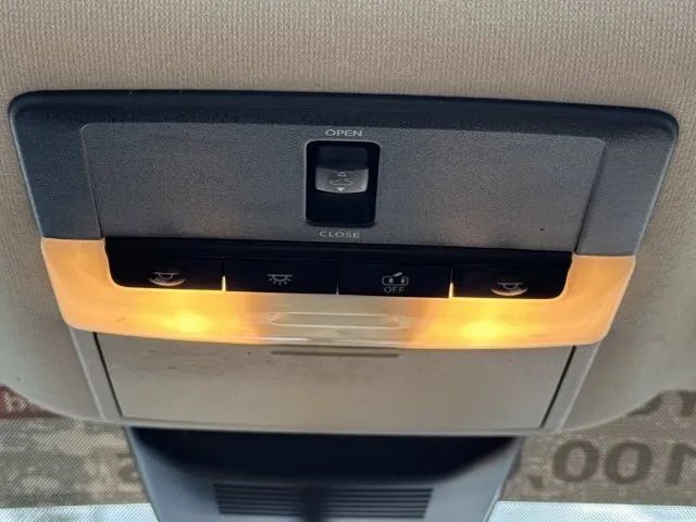 Used 2022 Nissan Sentra SV w/ SV Premium Package FWD image 18