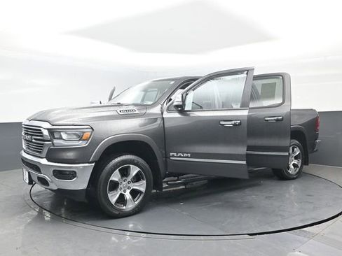 Used 2019 RAM 1500 Laramie AWD/4WD image 29
