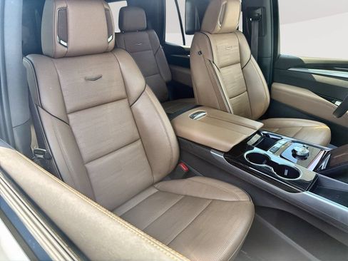 Used 2025 Cadillac Escalade Premium Luxury w/ Touring Package AWD/4WD image 27