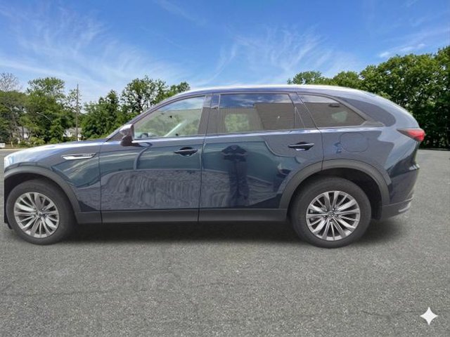 Used 2024 MAZDA CX-90 Plug-In Hybrid w/ Preferred AWD/4WD image 11