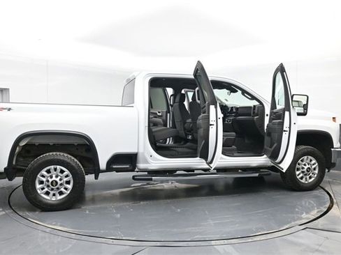 Certified 2024 Chevrolet Silverado 2500 LT image 50