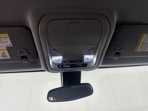 Used 2022 GMC Terrain SLE FWD image 24