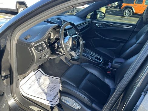 Used 2017 Porsche Macan GTS w/ Premium Package Plus image 11
