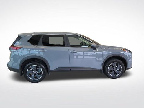 Used 2026 Nissan Rogue SV FWD image 8