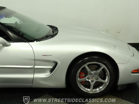 Used 2001 Chevrolet Corvette Grand Sport w/ Preferred Equipment Group2 RWD image 29