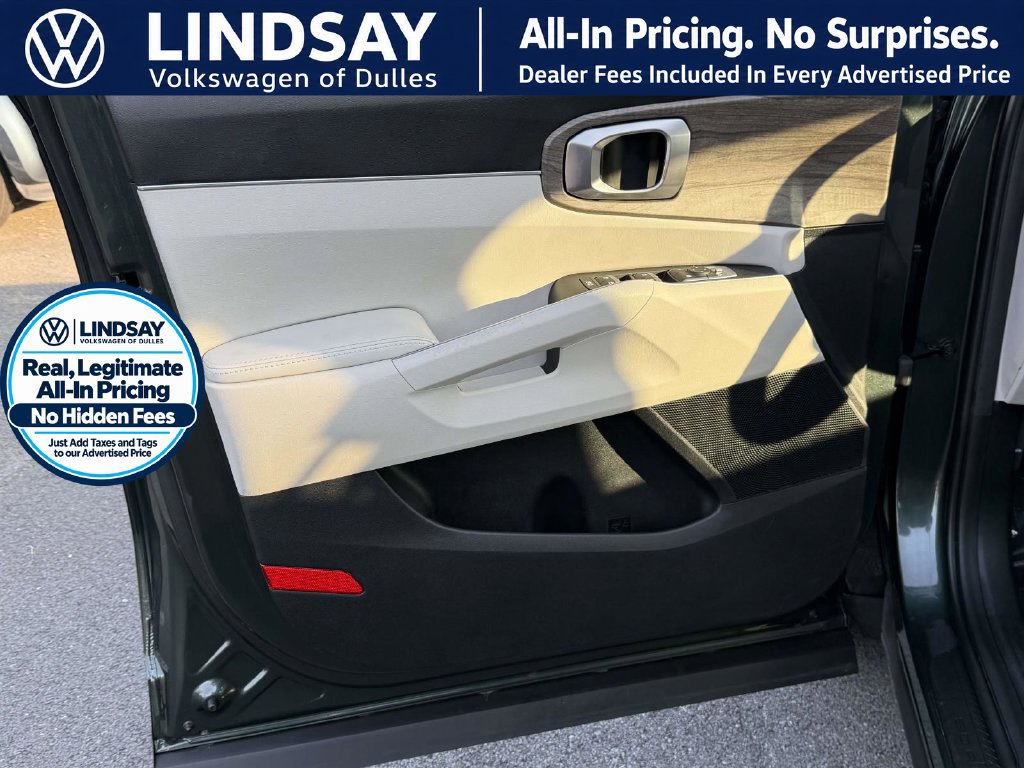 Used 2022 Kia Sorento S w/ Panoramic Sunroof Package AWD/4WD image 9