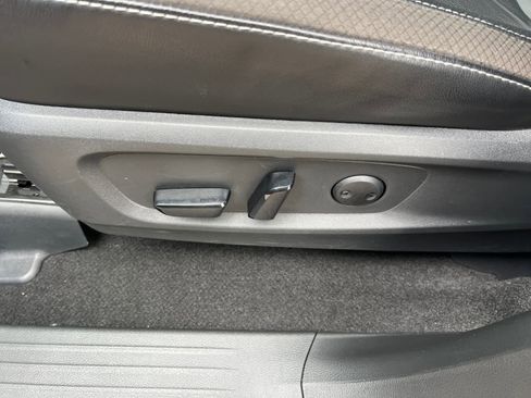 Certified 2023 Nissan Pathfinder SL image 17