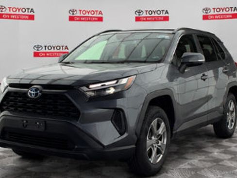 Used 2025 Toyota RAV4 LE AWD/4WD image 1