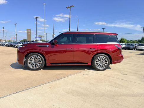 Used 2025 INFINITI QX80 Luxe RWD image 8