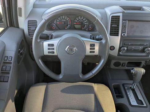 Used 2019 Nissan Frontier SV image 17