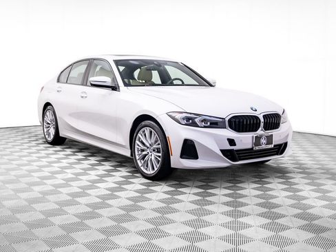Used 2023 BMW 330i xDrive Sedan w/ Parking Assistance Package AWD/4WD image 9
