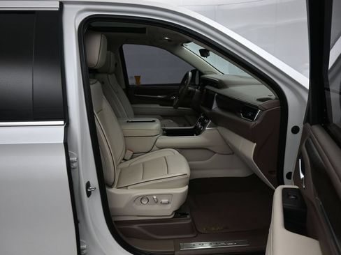 Used 2023 GMC Yukon XL Denali w/ Denali Reserve Package AWD/4WD image 62