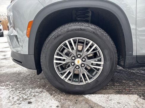 Used 2024 Chevrolet Traverse LT w/ Trailering Package image 29