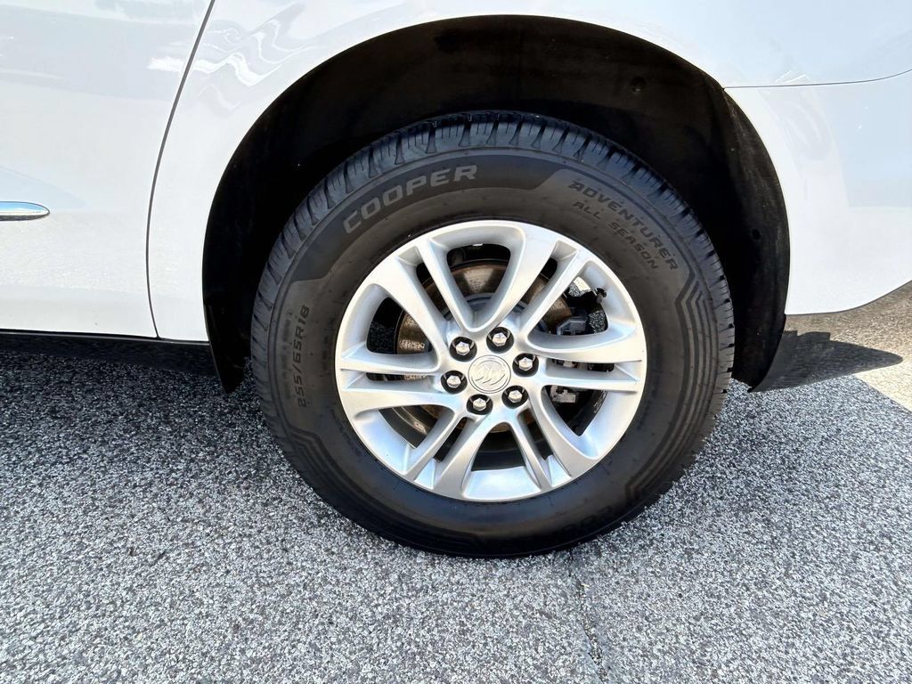 Used 2019 Buick Enclave Essence FWD image 7
