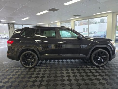 New 2026 Volkswagen Atlas SE image 3