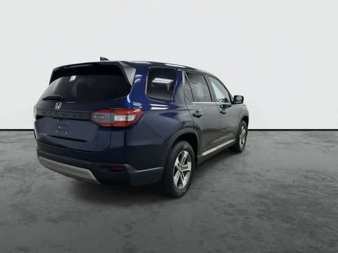 Used 2025 Honda Pilot EX-L image 3