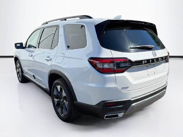 New 2026 Honda Pilot Touring image 5