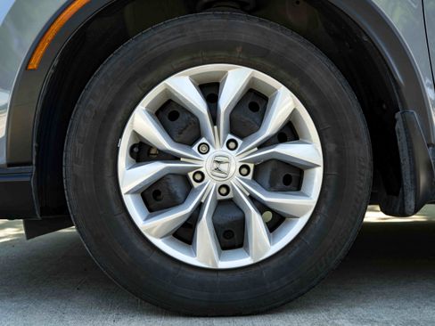 Used 2025 Honda CR-V LX image 14