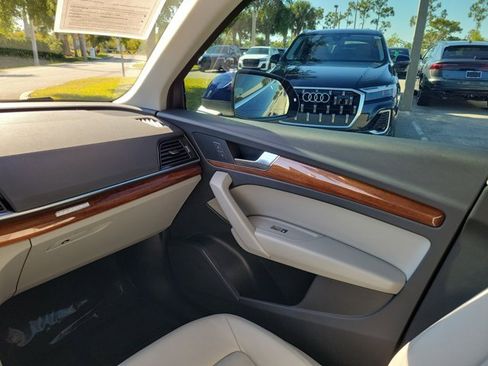 Certified 2022 Audi Q5 2.0T Premium w/ Convenience Package image 14