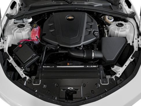 Used 2017 Chevrolet Camaro LT RWD image 16