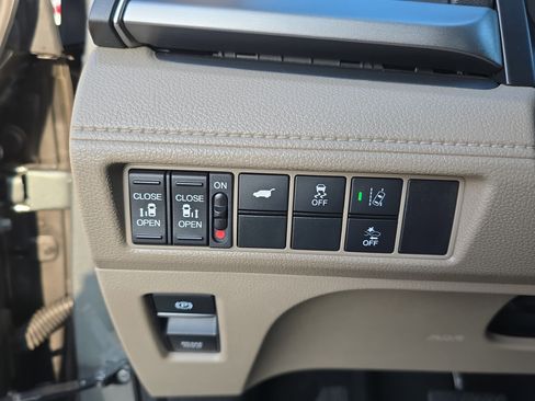 Used 2019 Honda Odyssey EX-L image 22