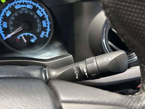 Used 2019 Toyota Tacoma TRD Off-Road AWD/4WD image 29