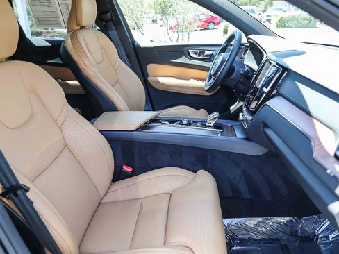 Used 2023 Volvo XC60 T8 Ultimate w/ Climate Package AWD/4WD image 20