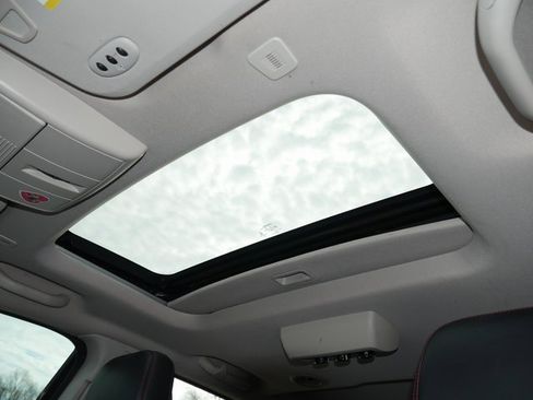 Used 2018 Dodge Journey GT w/ Nav & Sun Group image 4