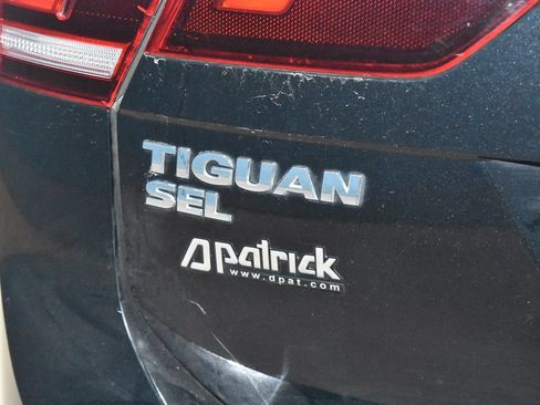 Used 2021 Volkswagen Tiguan SEL AWD/4WD image 27