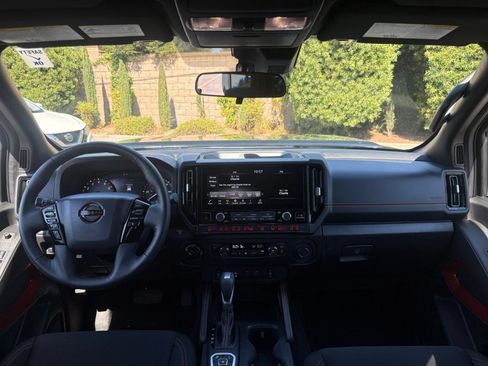 Used 2026 Nissan Frontier PRO-4X AWD/4WD image 33
