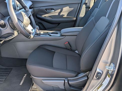 Certified 2025 Nissan Sentra SV FWD image 11