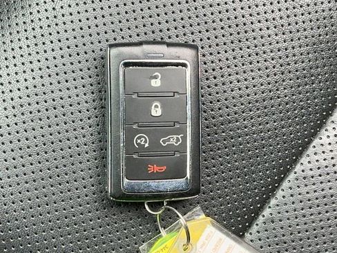 Used 2023 Jeep Wagoneer Series II AWD/4WD image 30