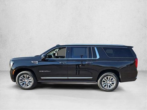 New 2026 GMC Yukon XL Denali w/ Sun & Power Step Package AWD/4WD image 5