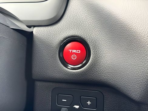 Used 2025 Toyota Tundra TRD Pro AWD/4WD image 25