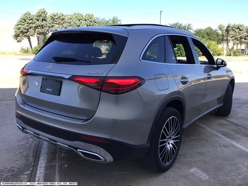 Used 2023 Mercedes-Benz GLC 300 4MATIC image 4