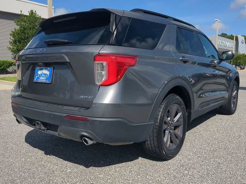 Certified 2023 Ford Explorer XLT w/ Equipment Group 202A AWD/4WD image 5
