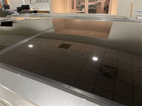 Certified 2025 Cadillac XT5 Premium Luxury image 9