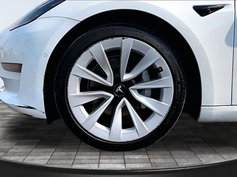 Used 2021 Tesla Model 3 Long Range AWD/4WD image 9