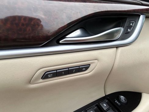 Used 2013 Cadillac XTS Premium image 36