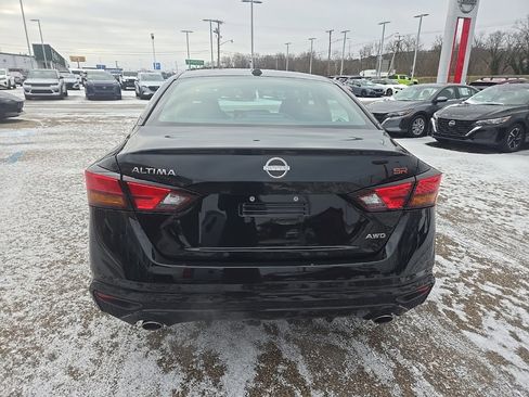 Used 2024 Nissan Altima 2.5 SR w/ SR Premium Package image 6