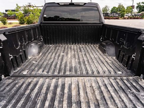 Used 2025 Toyota Tundra SR5 w/ SR5 Convenience Package AWD/4WD image 15