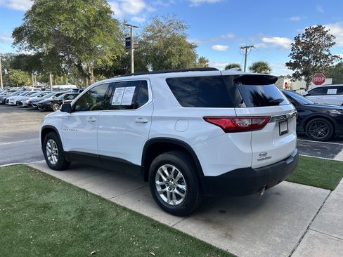 Used 2020 Chevrolet Traverse LT image 5