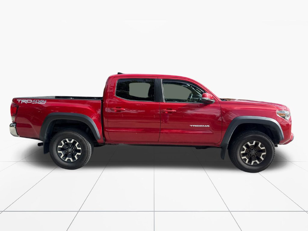 Used 2016 Toyota Tacoma TRD Off-Road w/ Towing Package AWD/4WD image 9