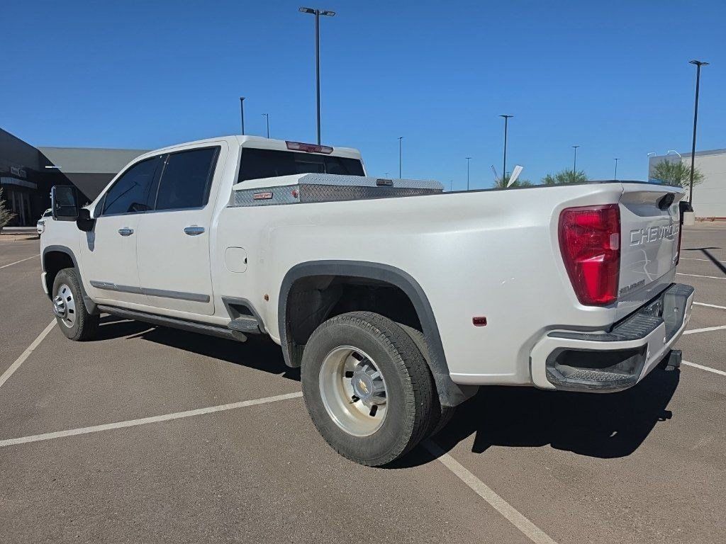 Used 2024 Chevrolet Silverado 3500 High Country w/ High Country Premium Package AWD/4WD image 15