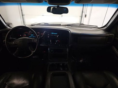 Used 2004 GMC Sierra 2500 SLT w/ Heavy-Duty Power Package image 27