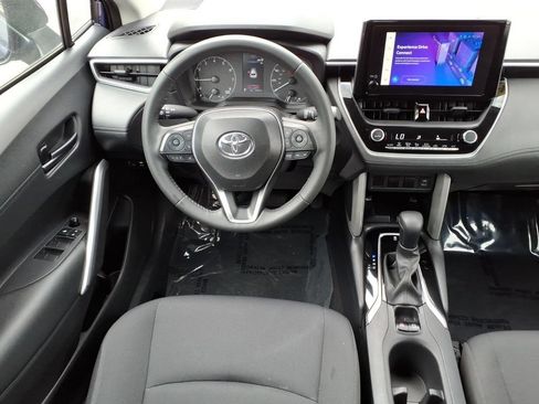 Used 2024 Toyota Corolla Cross LE AWD/4WD image 8
