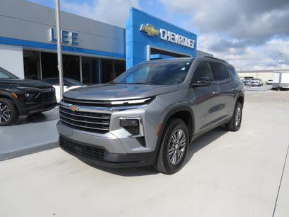 Used 2026 Chevrolet Traverse LT w/ Driver Confidence Package